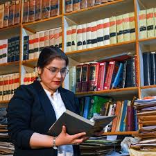 Advocate Asima Muzafar - Lawyer in Karachi